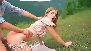 Глотай сперму и соси хуй, тогда отвезу домой из гор